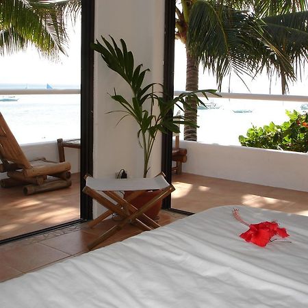 Artista Beach Villa Balabag  Bilik gambar