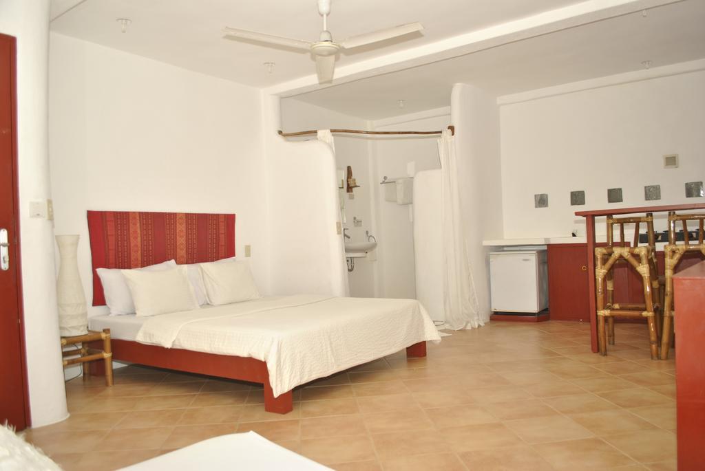 Artista Beach Villa Balabag  Bilik gambar
