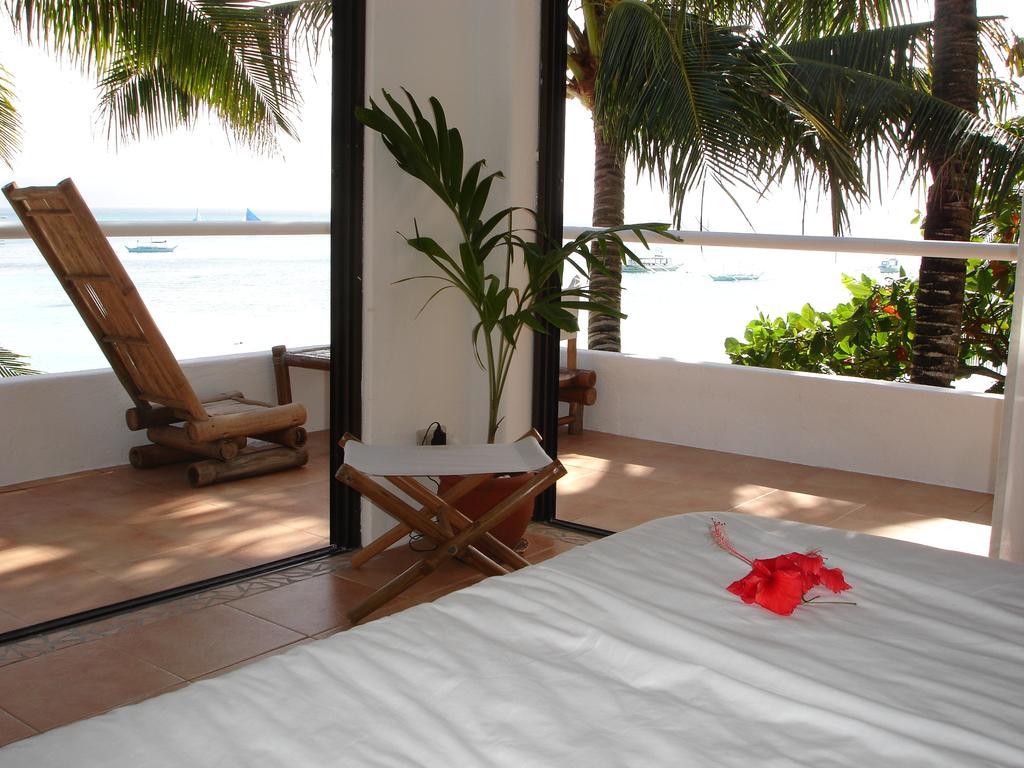 Artista Beach Villa Balabag  Bilik gambar
