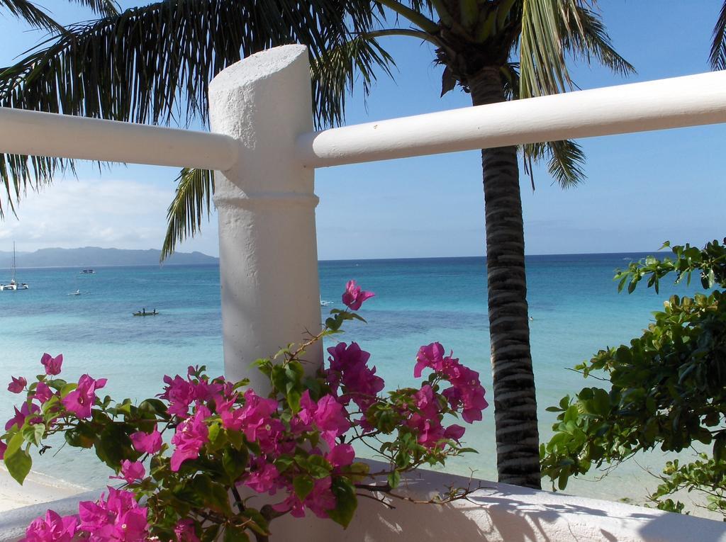 Artista Beach Villa Balabag  Bilik gambar