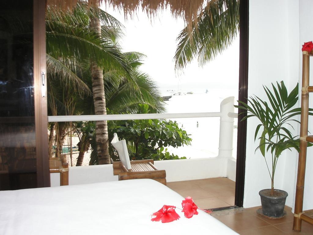 Artista Beach Villa Balabag  Bilik gambar