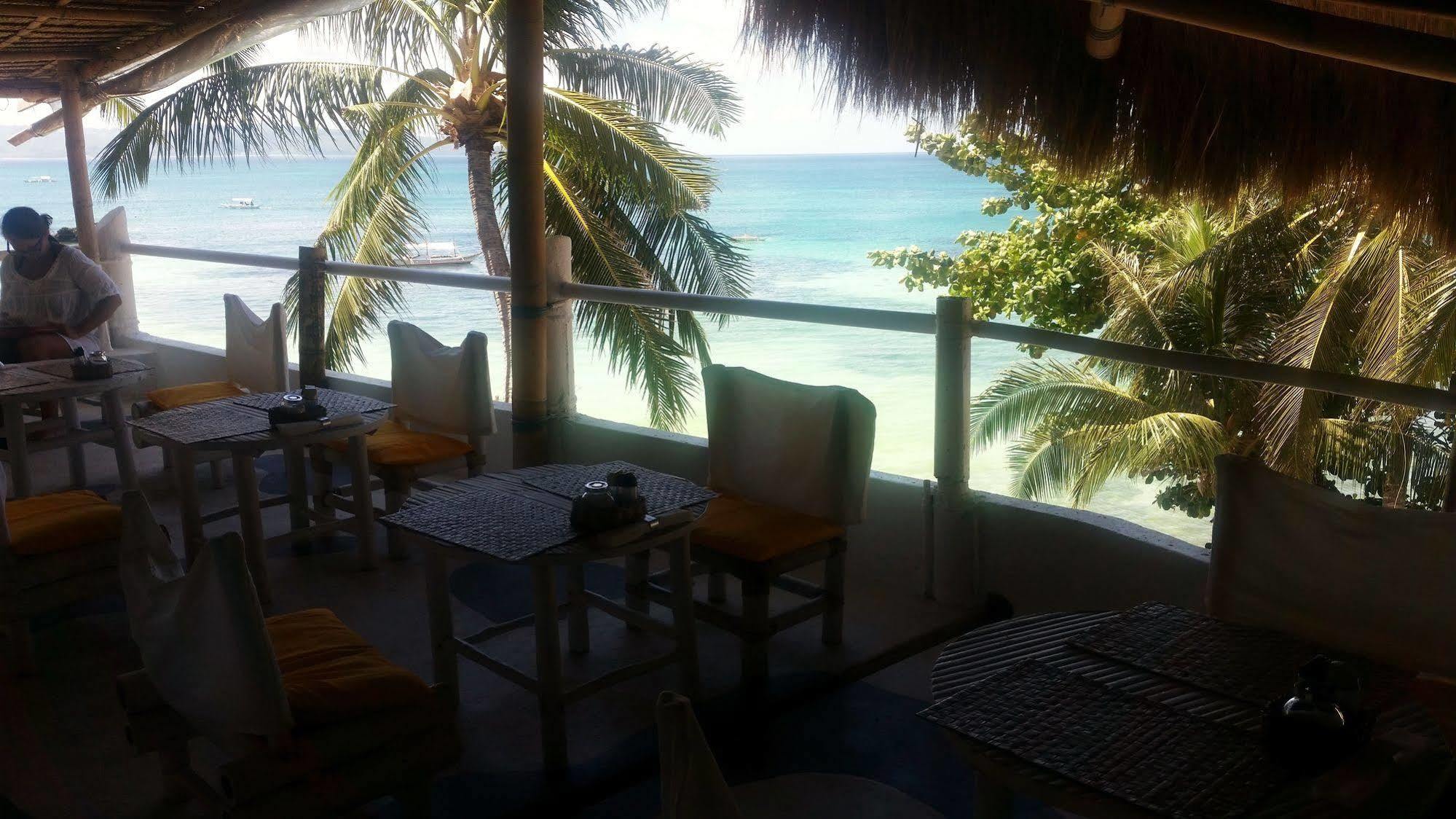 Artista Beach Villa Balabag  Luaran gambar