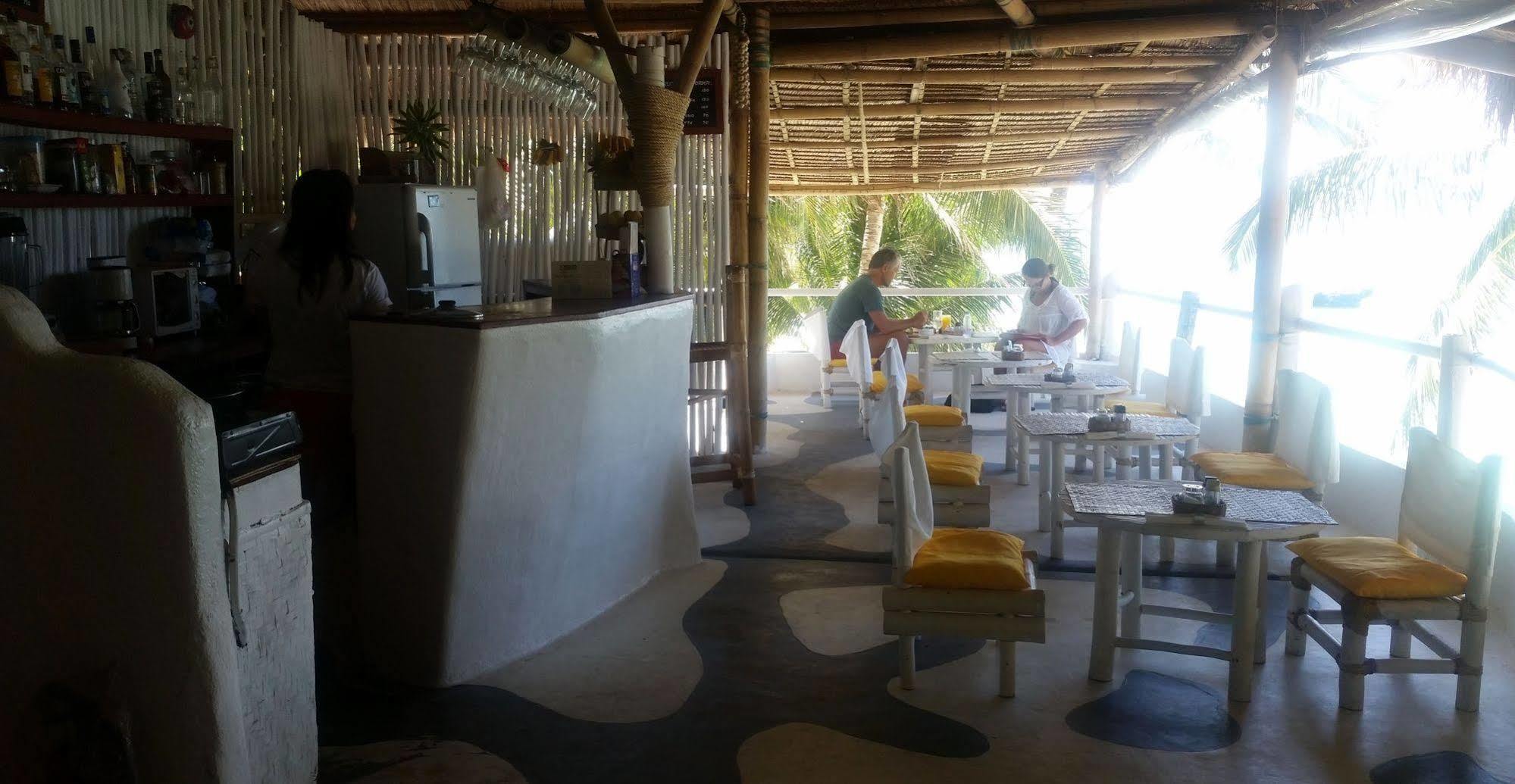 Artista Beach Villa Balabag  Luaran gambar