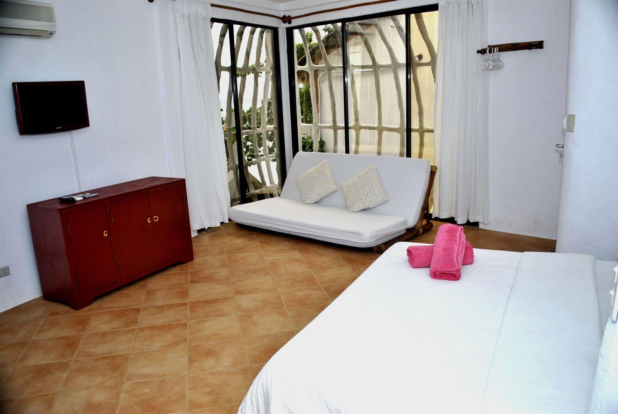 Artista Beach Villa Balabag  Luaran gambar