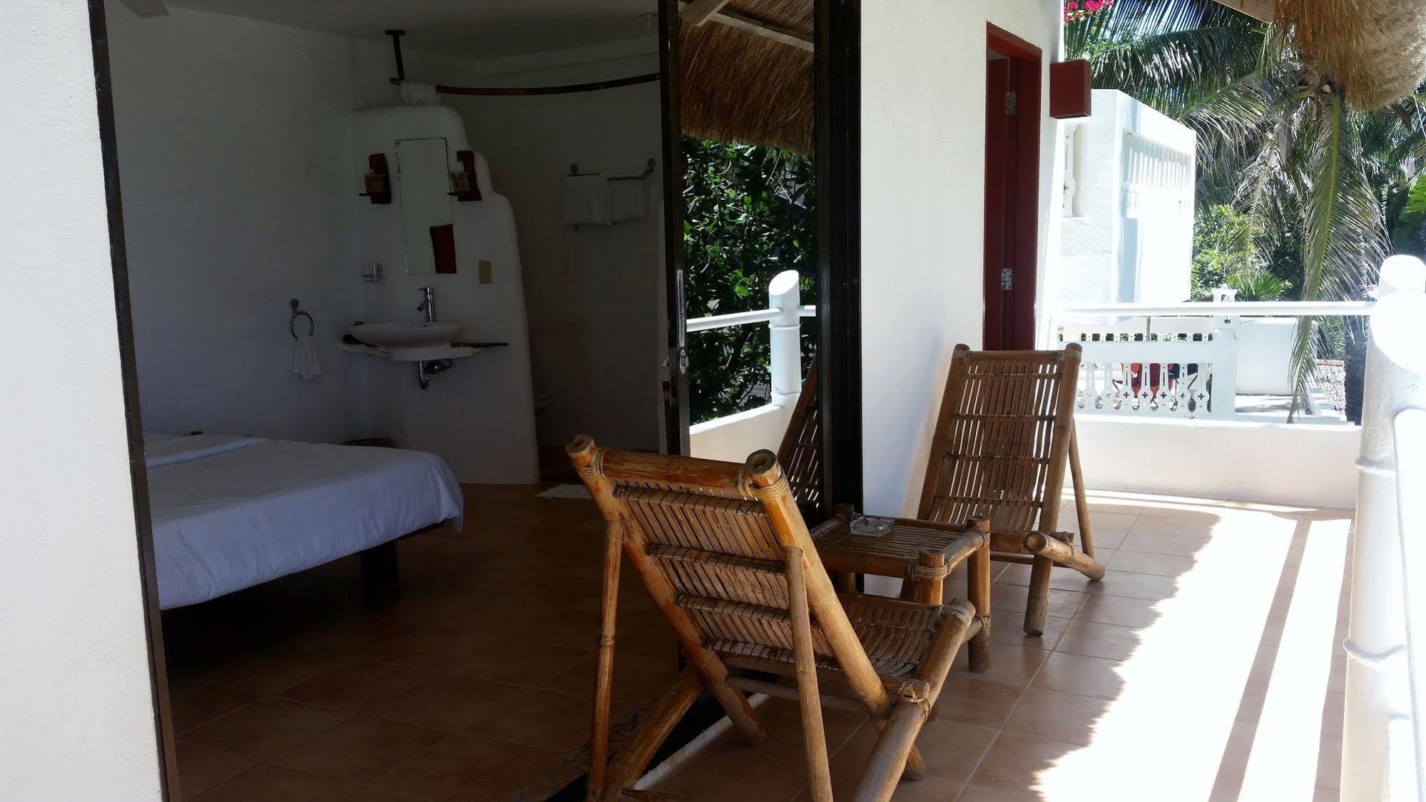 Artista Beach Villa Balabag  Luaran gambar