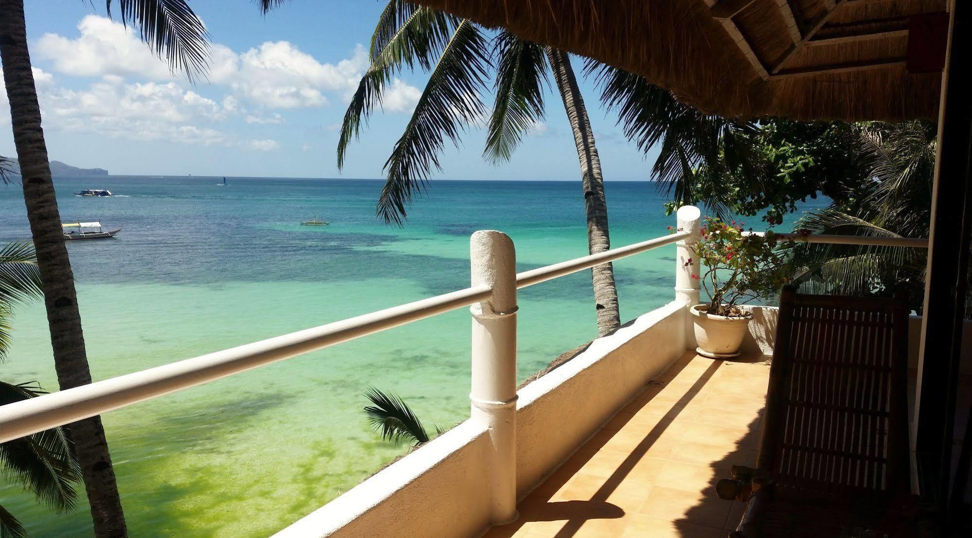 Artista Beach Villa Balabag  Luaran gambar