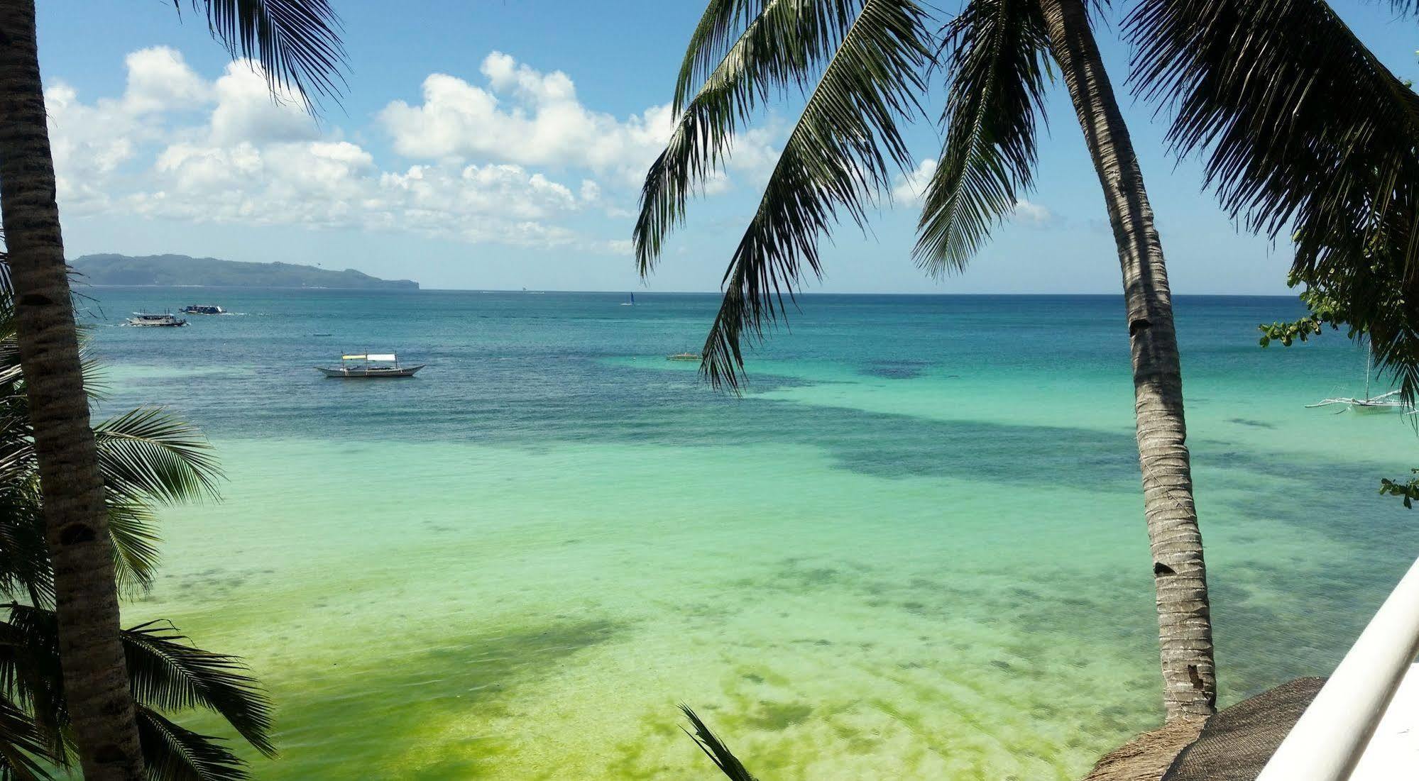Artista Beach Villa Balabag  Luaran gambar