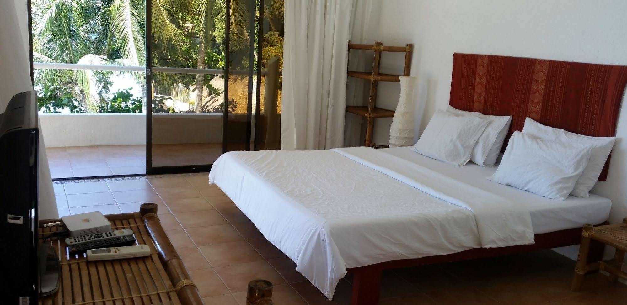 Artista Beach Villa Balabag  Luaran gambar